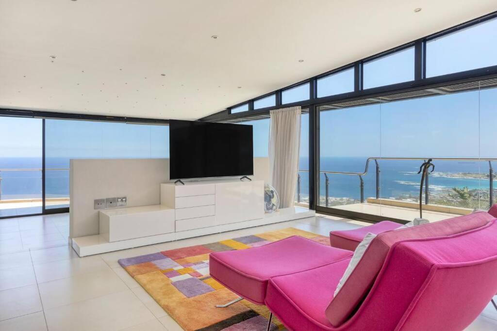 Sol Camps Bay - Family With 360 Views Villa